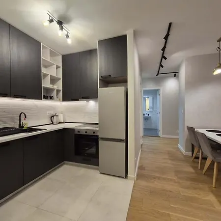 Park New Luxury With Garage דירה בלגרד