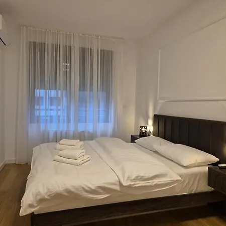 Park New Luxury With Garage Belgrad